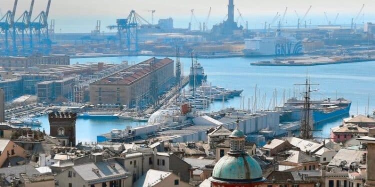 Una veduta dall’alto della città di Genova